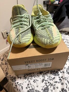 adidas Yeezy Boost 350 V2 Neon Yellow/Mint Sneakers